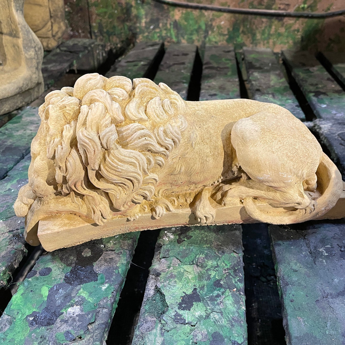 Plain Decorative Italianesque/Romanesque Vanitas Sculpture - Architectural Salvage/Country House Chatsworth Pair of Royal Lions