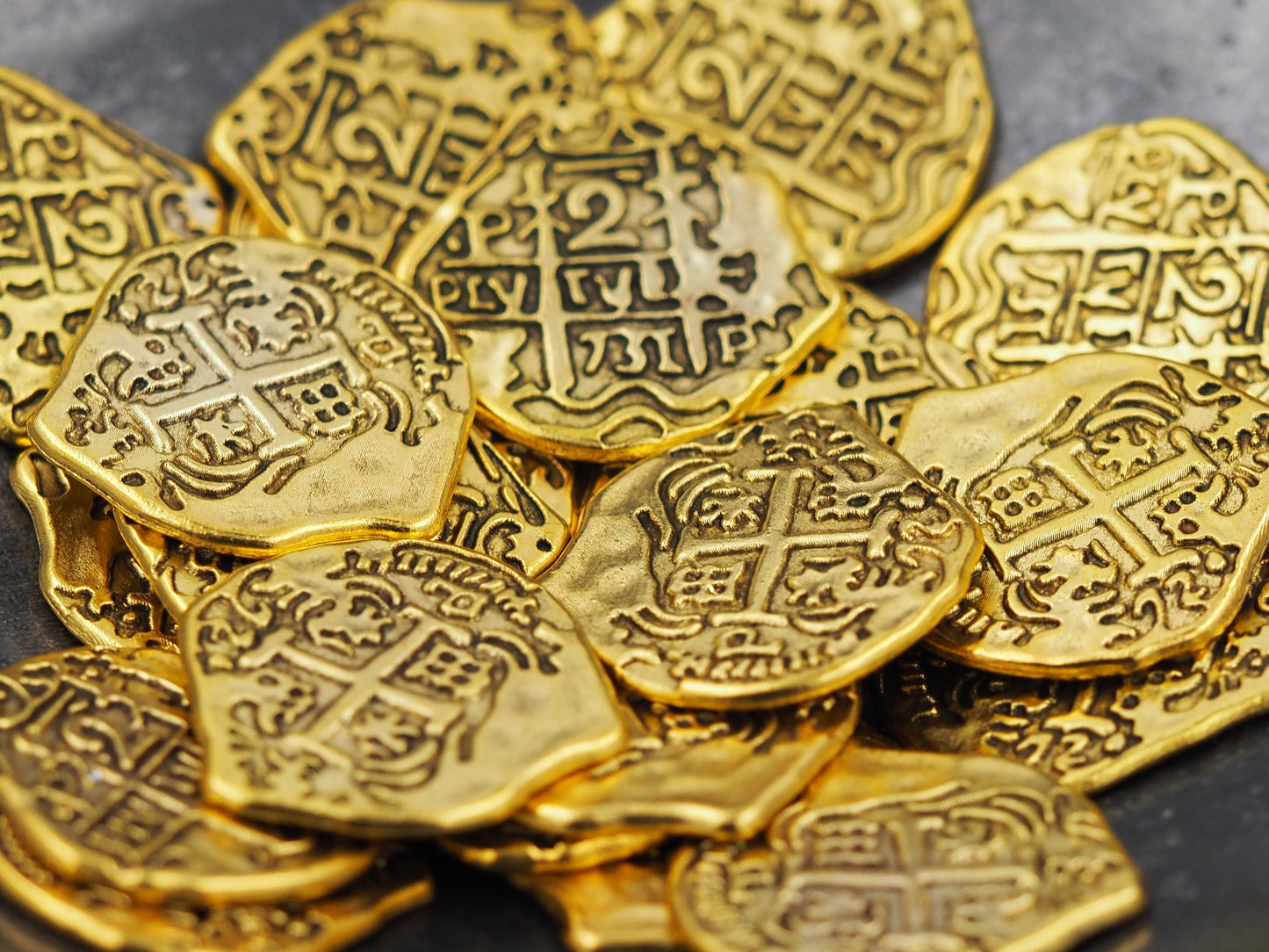 Set Of 10 - Gold Replica Doubloon Ancient Era Spanish Treasure - Grand Tour Type Hammered Tokens - Great For Jewelry Making As Pendents