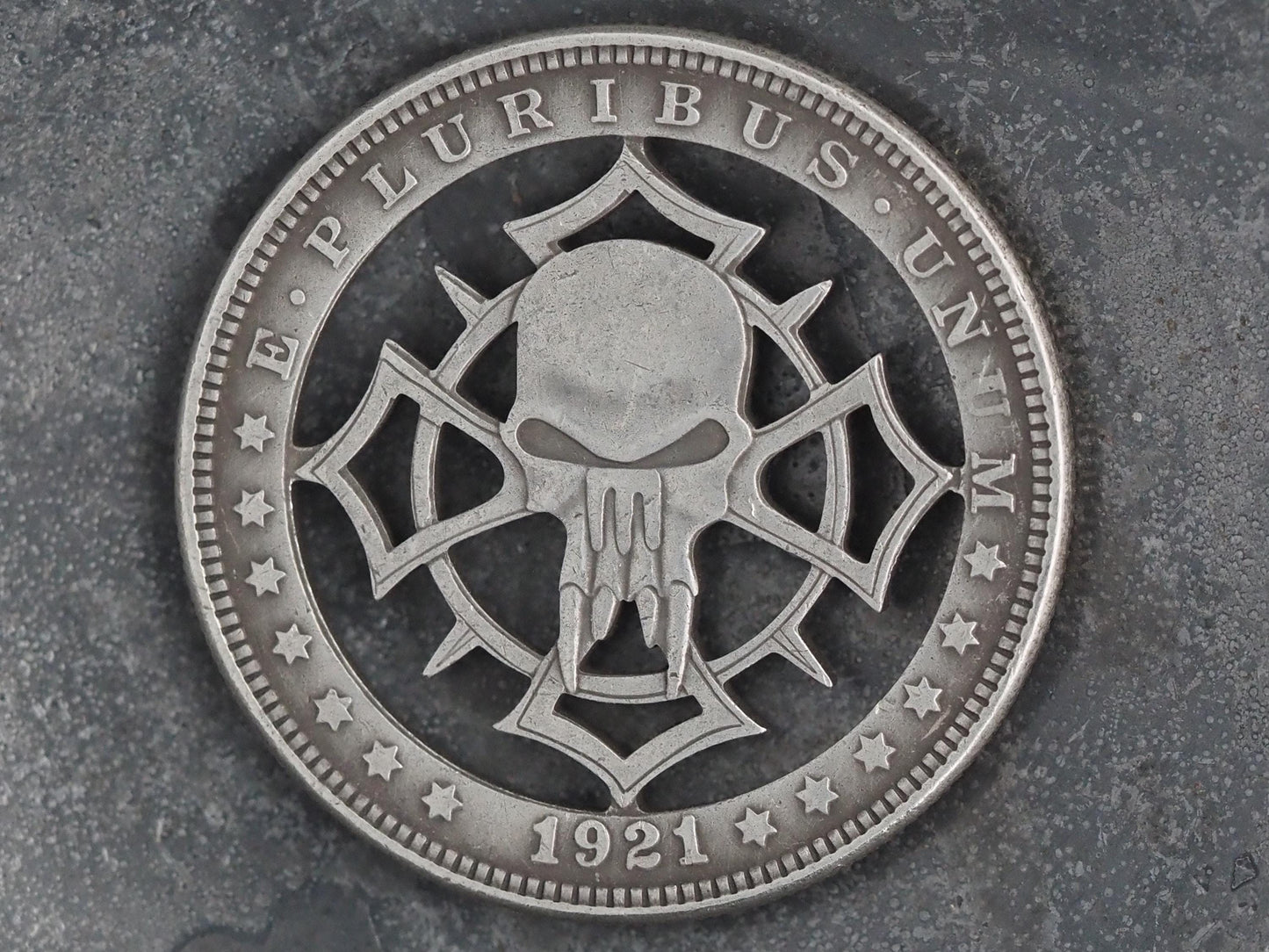 Cut Vampire Skull Sigil Morgan Hobo Coin - Memento Mori/Vanitas/Gothic/Masonic/Cult/Occult/Death/Skull/Fun/Gift – Collectible Or Pendant