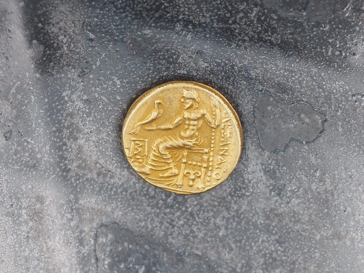 Replica Alexander The Great, Ancient Greek Coin - Kingdom of Macedon, Alexander the Great (336-323 BC). Golden Tetradrachm