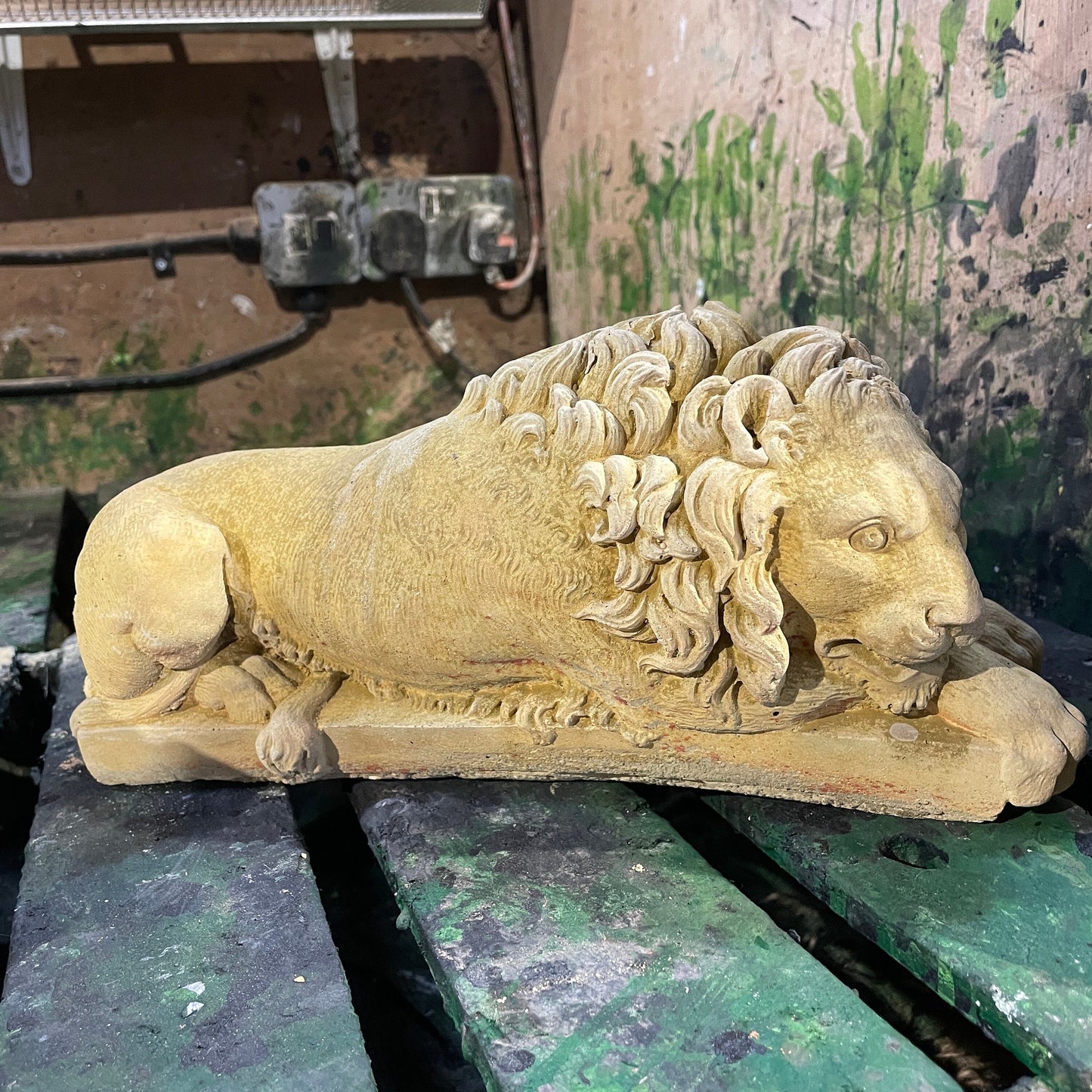 Plain Decorative Italianesque/Romanesque Vanitas Sculpture - Architectural Salvage/Country House Chatsworth Pair of Royal Lions