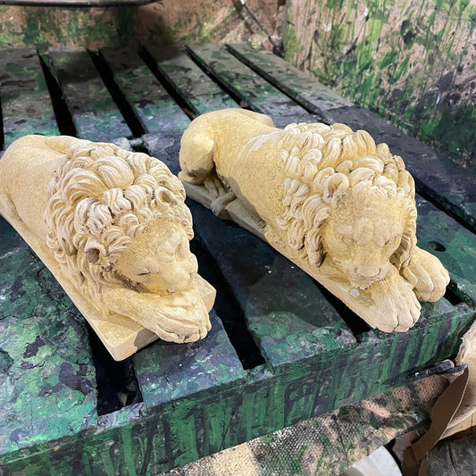 Plain Decorative Italianesque/Romanesque Vanitas Sculpture - Architectural Salvage/Country House Chatsworth Pair of Royal Lions