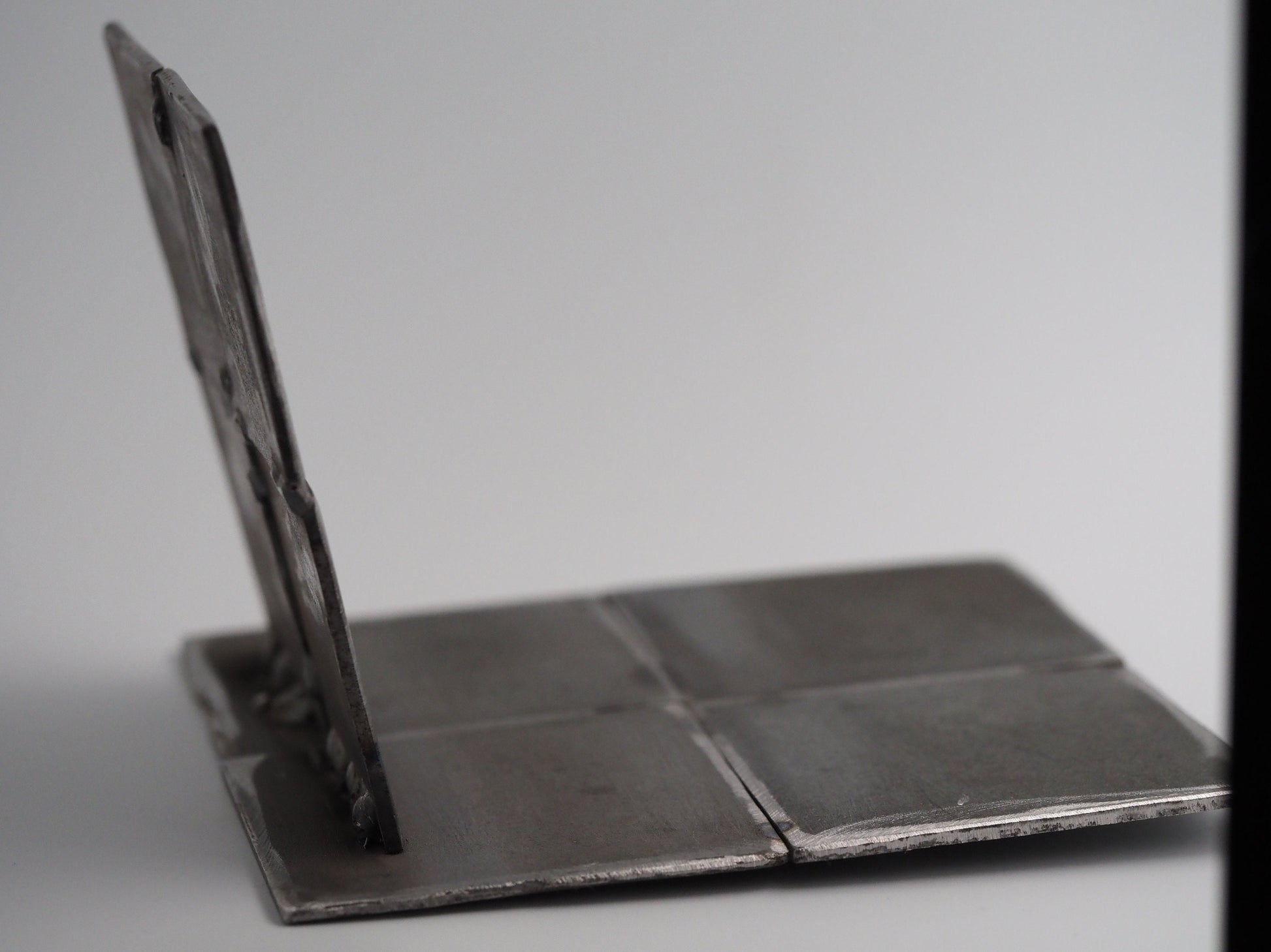 Welded Iron Metal Display Stand For White-Metal Mini Figures Or Other Collectables