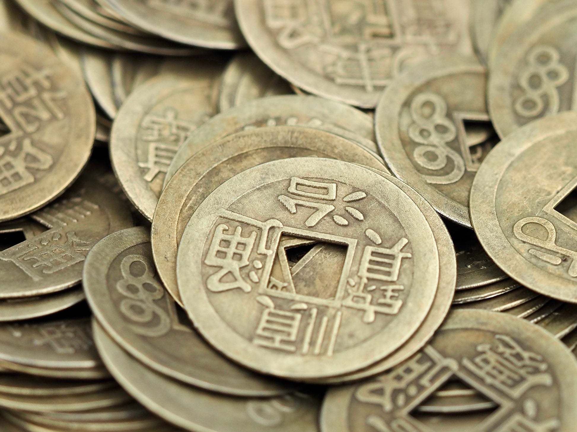 100 Set Of Hand Struck Feng Shui Coins - Iconic Religious & Spiritual Token/Medallion