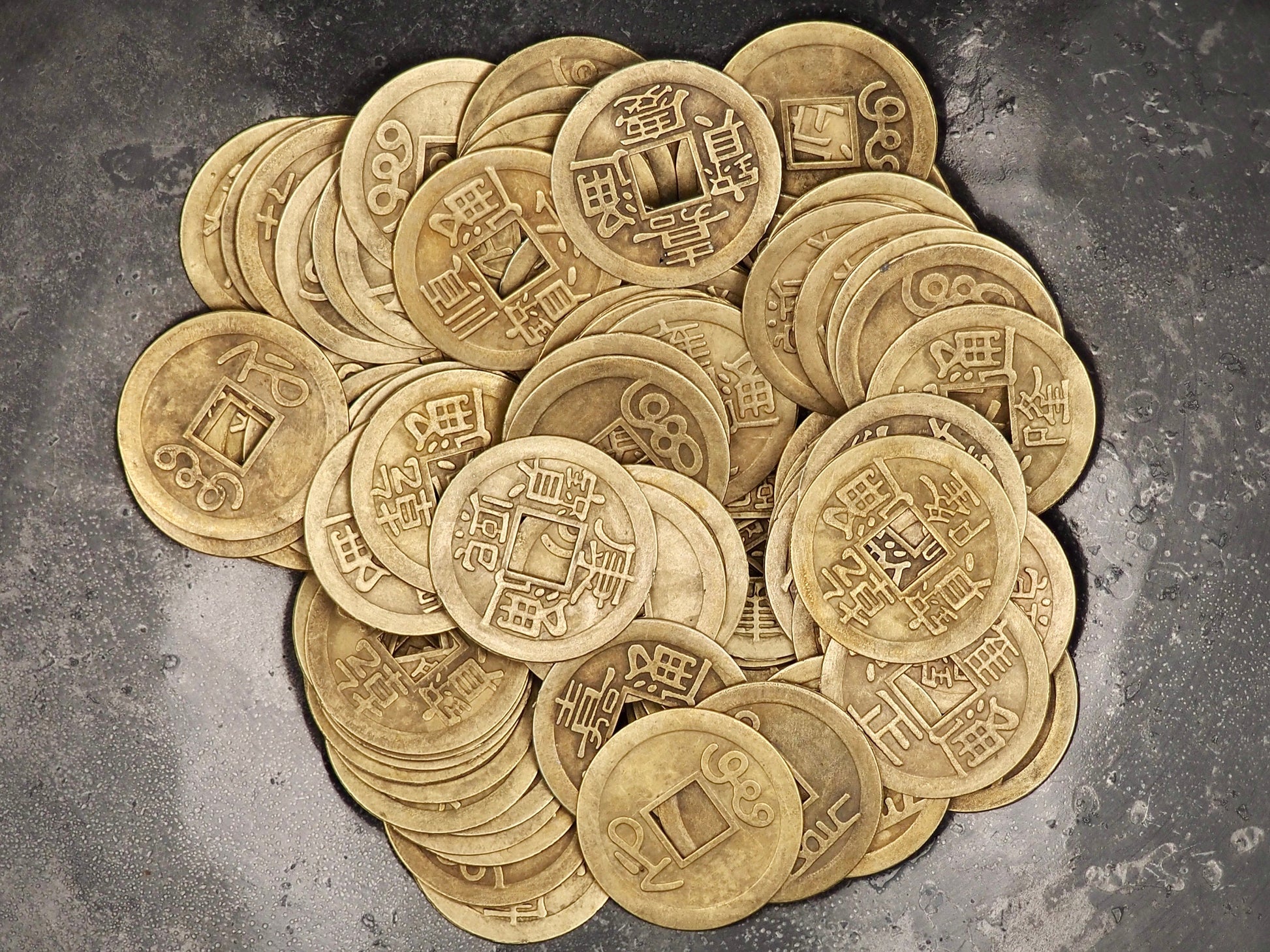 100 Set Of Hand Struck Feng Shui Coins - Iconic Religious & Spiritual Token/Medallion