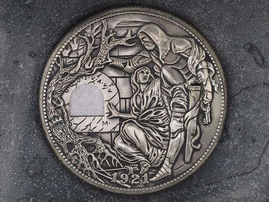 Unique Mechanical Morgan Silver Dollar Knight Of The Holy Grail - Arthur .999 Silver Plated Replica Coin/Token With Mechanism Movement