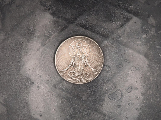 Hand Struck Mindflayer - Dungeons And Dragons D&S RPG MTG Themed U.S.A. Morgan Dollar .999 Plated Coins/Token - Gaming, Dice, Board Piece