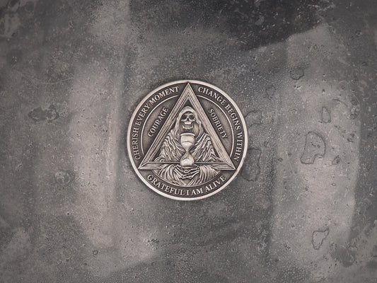 Memento Mori Themed Serenity & Courage Sobriety Metal Medallion: Inspirational AA Coin For Reflection/Recovery - Skeleton/Skull/Vanitas