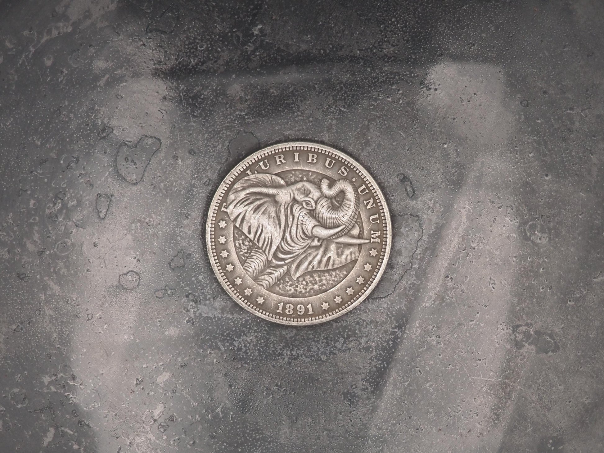 Hand Struck Morgan Silver Dollar Carved African Elephant Replica Coin/Token/Medal