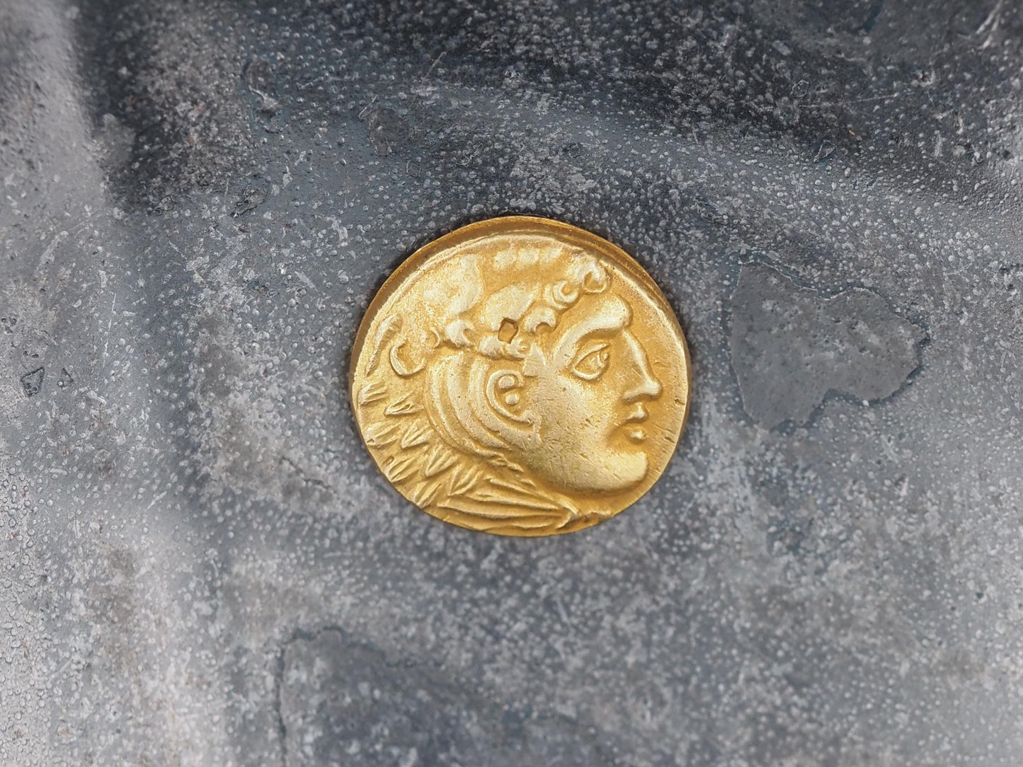 Replica Alexander The Great, Ancient Greek Coin - Kingdom of Macedon, Alexander the Great (336-323 BC). Golden Tetradrachm