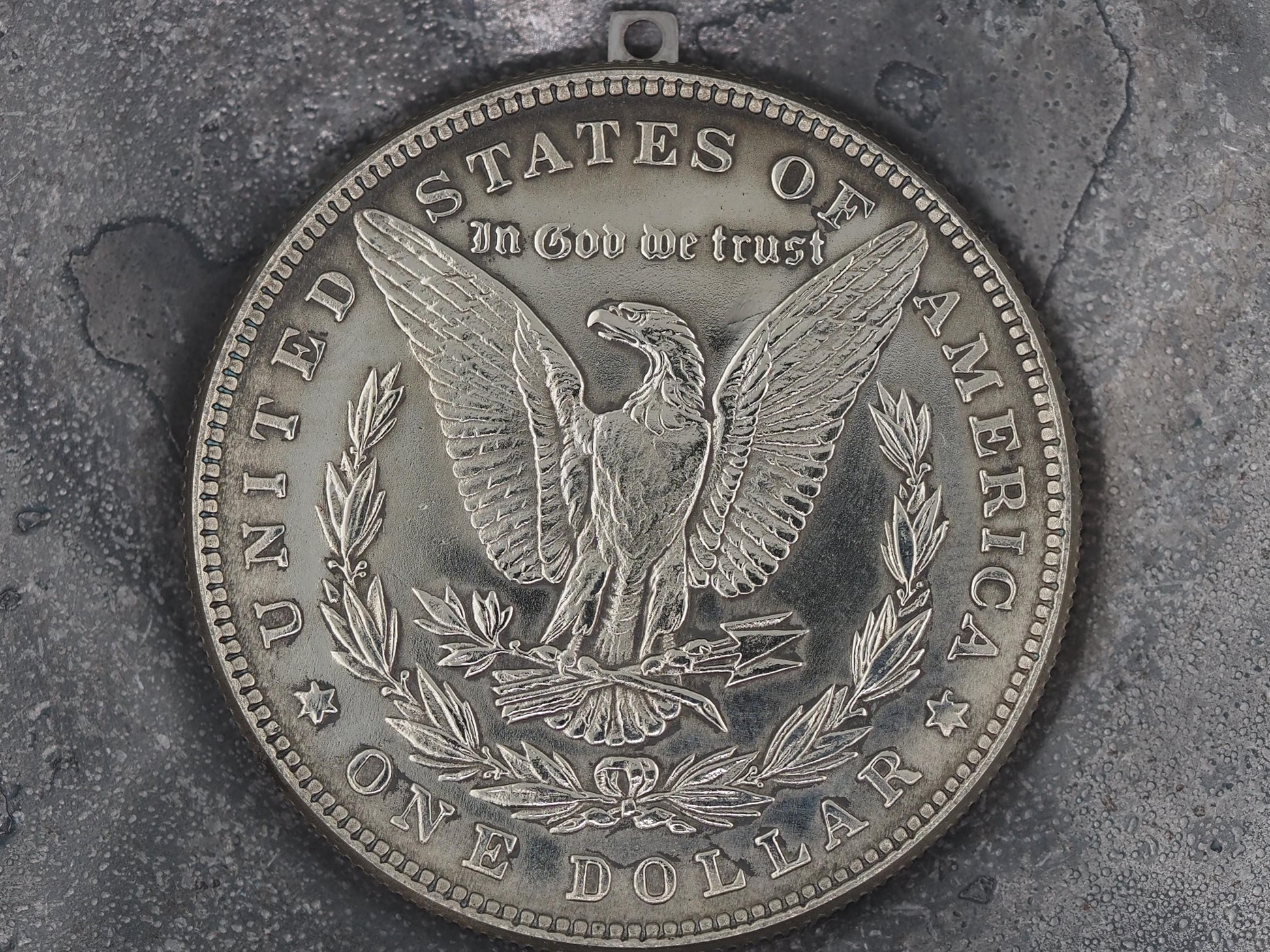 Unique Mechanical Morgan Dollar Pagan Goddess With Moving Eyes Plated Replica Coin With Mechanism Movement