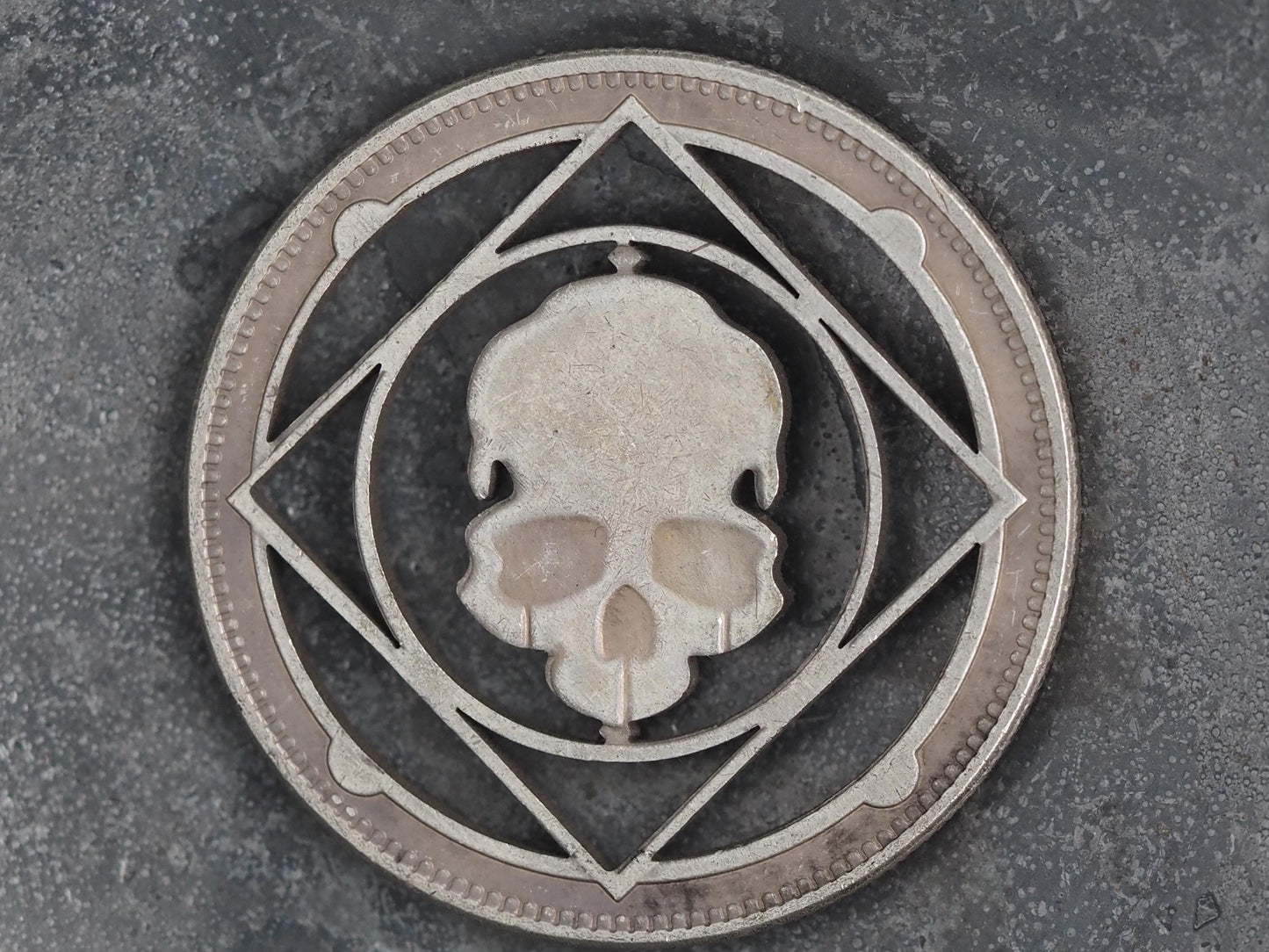 Cut D&D Skull Morgan Hobo Coin Necklace - Freemasonry/Masonic/Sigil/Creed/Memento Mori/History/Relic/Medieval/War – Necklace