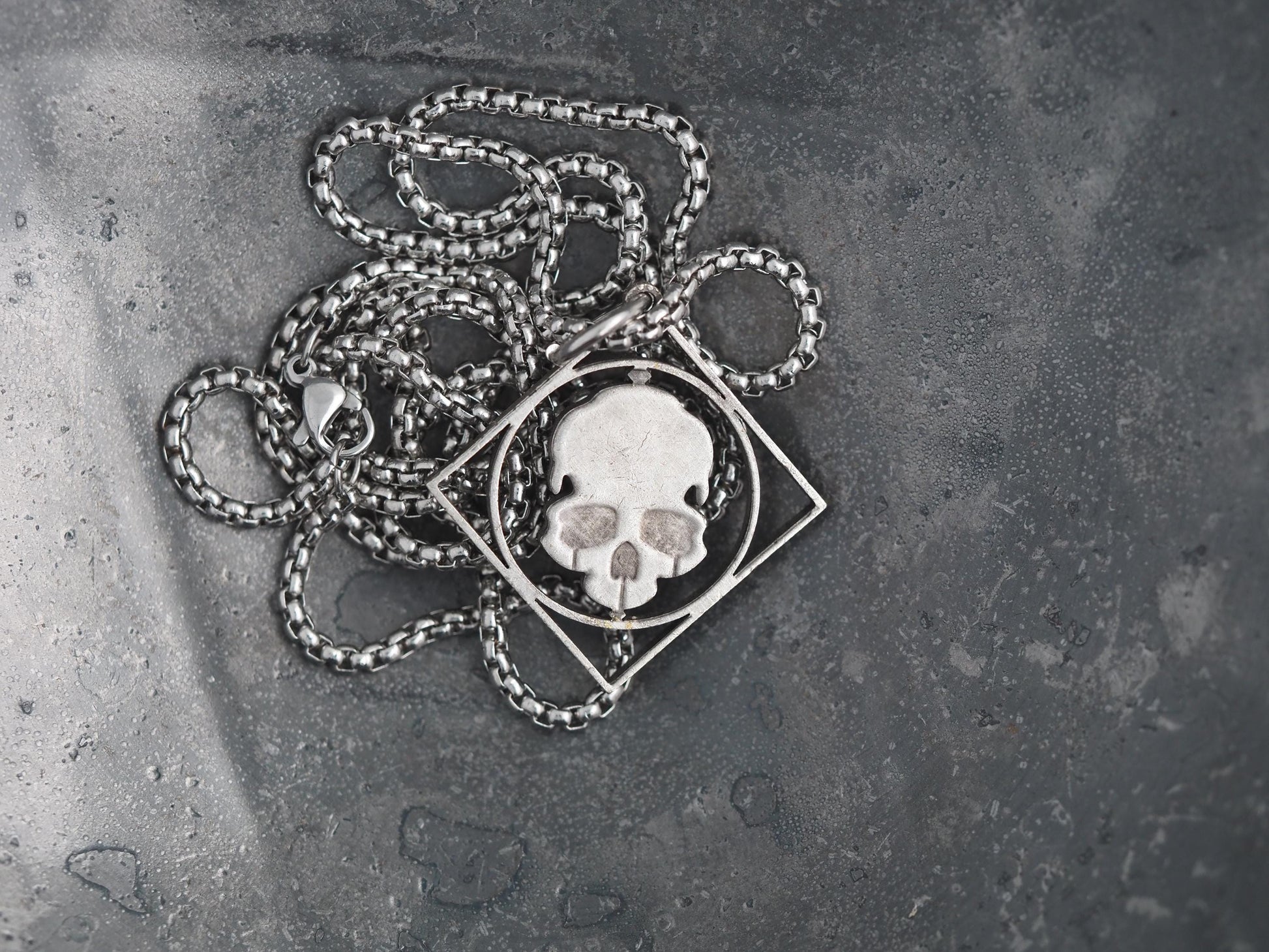 Cut D&D Skull Morgan Hobo Coin Necklace - Freemasonry/Masonic/Sigil/Creed/Memento Mori/History/Relic/Medieval/War – Necklace