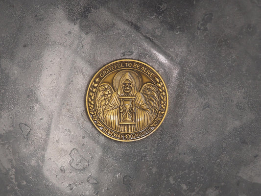 Memento Mori Themed Grateful To Be Alive Sobriety Metal Medallion: Inspirational AA Coin For Reflection/Recovery - Skeleton/Skull/Vanitas