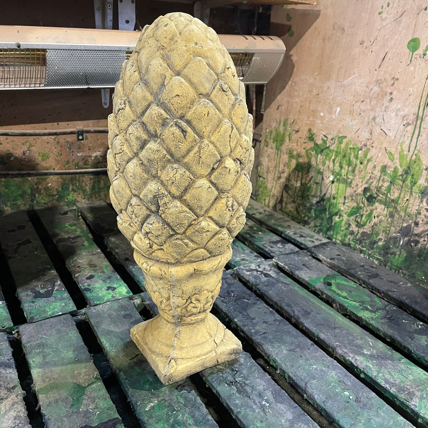 Aged Victorian Grand Tour Country House Architectural Salvage - An Ornamental Pineapple Column/Pillar Gate Post Cap