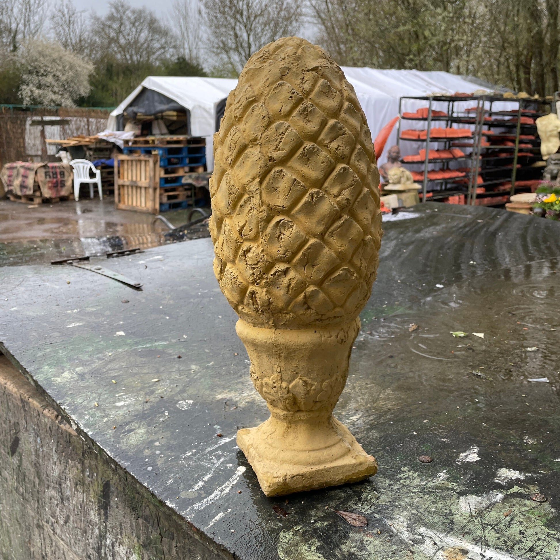 Plain Victorian Grand Tour Country House Architectural Salvage - An Ornamental Pineapple Column/Pillar Gate Post Cap