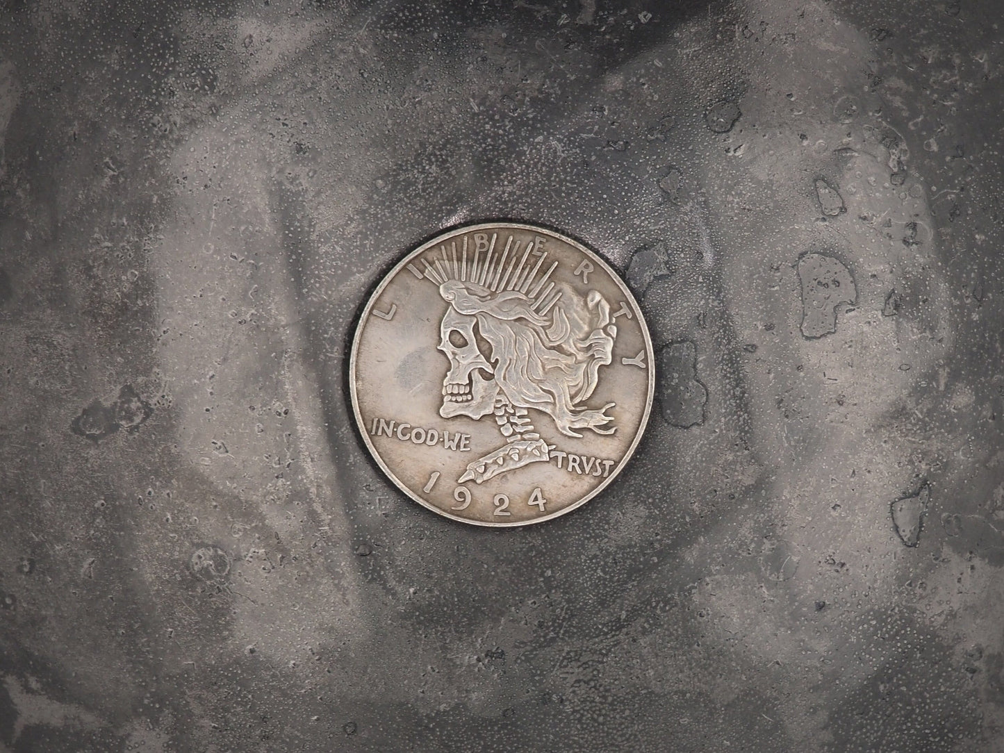 Hand Struck One Dollar Carved/Morgan Dollar Skull/Vanitas/MementoMori/Death .999 Silver Plated Peace Dollar Coin/Token/Medal